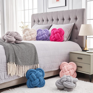 Tissu polaire doux lit salon canapé décor à la maison <span class=keywords><strong>coussin</strong></span> décoratif fait à la main carré en peluche <span class=keywords><strong>coussin</strong></span> lit tresse noeud oreiller - Product Image 3