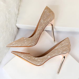 Chaussures habillées élégantes de luxe pour femmes à talons aiguilles avec paillettes, confortables et douces pour les dîners d'été et les mariages - Product Image 3