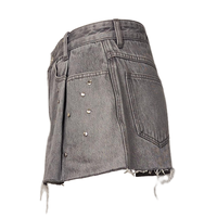 Damen Y2K High-Waist Loose Denim Minirock aus 100% Baumwolle mit mittlerer Vintage-Waschung, Nieten und Raffungen für High-Street-Marken