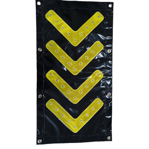 Señal de Advertencia de Tráfico Plegable con Flecha Reflectante LED Solar, de PVC/PET, Alta Visibilidad, para Emergencias en Carretera - Product Image 1