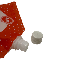 Sac d'emballage de recharge de détergent à lessive liquide debout en plastique réutilisable imprimé personnalisé sac à bec verseur avec pochette