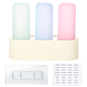 Ensemble de bouteilles de voyage en silicone, grande capacité de 360 ml, design portable à suspendre pour les voyages - Product Image 5