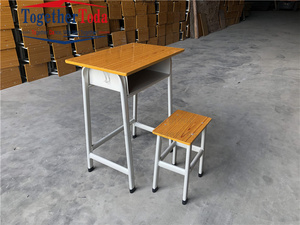 Ensemble de chaises d'écolier robustes et très vendues, avec bureau individuel, structure métallique, plateau en MDF, porte-stylo et porte-sac - Product Image 4