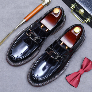 Chaussures décontractées de luxe en cuir, design à bout carré, style classique, légères et respirantes, nouveau design - Product Image 6