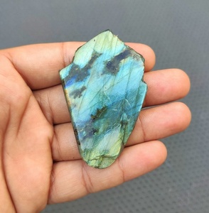 Pierre précieuse Labradorite bleue naturelle de forme inégale, 1 pièce, pierre de jardin brute polie, spécimen authentique, vente en gros - Product Image 3