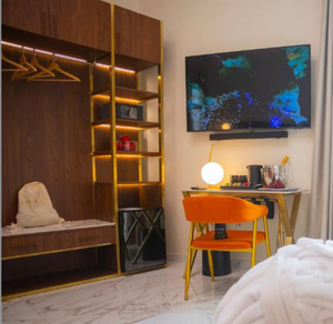 高級真鍮フレームホテルワードローブミニバーコート付きハンギングバー荷物ホルダー収納棚キャビネットクローゼットサイズカスタム - Product Image 6