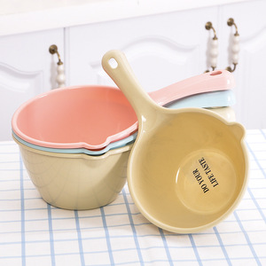 Cucharón de plástico para baño de bebé Soumei Hidemi, mango largo de color caramelo de 500 ml para champú infantil y para verter agua - Product Image 2