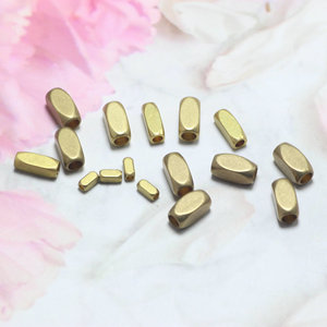Materiales y accesorios de joyería DIY hechos a mano, muy vendidos: base de cobre, cuerpo liso, cuentas cuadradas largas, cortadas, ensartadas. - Product Image 2