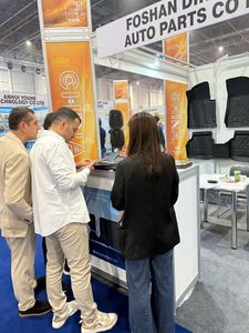 Tapis de sol de haute qualité, <span class=keywords><strong>prix</strong></span> d'usine, matériau en caoutchouc TPE antidérapant, fibre de carbone, non toxique, utilisable pour <span class=keywords><strong>Toyota</strong></span> RAV4 2013-<span class=keywords><strong>2018</strong></span> - Product Image 3