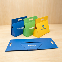 Luxuriöse Dreieckige Faltbare Geschenkbox Matt Laminiert Schaumstoffeinlage Integrierter Griff Stabile Papiertüte für Geschäftsgeschenkverpackungen