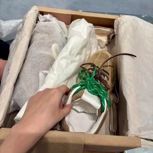 Sneakers en maille de luxe de qualité supérieure pour hommes et femmes - Respirantes, imperméables, à lacets, pour la course à pied, la marche et les occasions décontractées - Product Image 5