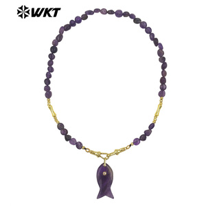 WT-N1522 Maravillosos collares con colgante en forma de pez con piedras preciosas naturales y cadena de metal dorado para mujer, regalo. - Product Image 2