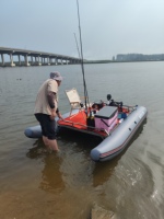 Bateau de pêche gonflable à plate-forme de pêche pour deux personnes