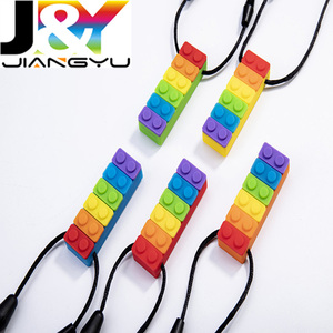 Set di Giocattoli da Masticare in Silicone a Forma di Mattoncini Arcobaleno per Aiuti Sensoriali Orale e Motrici per Bambini e Adulti - Product Image 4