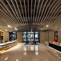 Plafond suspendu décoratif en aluminium ondulé à effet bois, en forme de U, pour bâtiment commercial