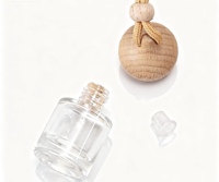 Bouteille en verre vide de 8 ml pour parfum et huiles essentielles, avec bouchon diffuseur en bois à suspendre pour voiture et intérieur, vente en gros