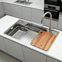 Éviers de cuisine multifonctionnels de style japonais avec traitement de surface décoratif 780*480mm, avec panier suspendu, etc. Accessoires de cuisine