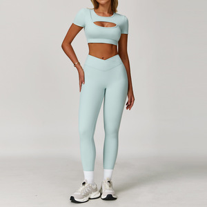 Leggings et hauts de yoga légers taille haute pour femmes ensemble de compression coupe en V à manches courtes <span class=keywords><strong>motif</strong></span> solide respirant - Product Image 3