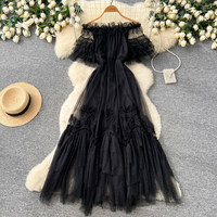 Robe décontractée élégante pour femme, coupe trapèze, en tulle à volants, épaules dénudées, avec superposition de mailles, longue, idéale pour les fêtes et le quotidien