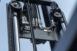 รถยกสูงแบบ Reach Truck รุ่น K2 สำหรับคลังสินค้า พร้อมความสูงในการยก 4 ม. 5 ม. 6 ม. 7 ม. - Product Image 6