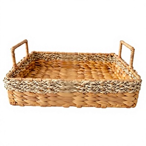 CLARA MIX SEAGRASS Plateau de service en jacinthe d'eau naturelle, panier de rangement tressé à la main avec poignées, organisateur de décoration rustique pour la maison - Product Image 1