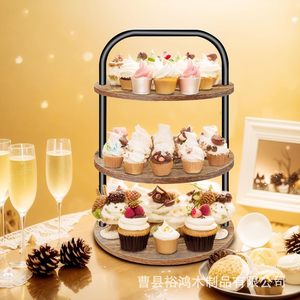 ชั้นวางขนมหวานไม้สามชั้นทรงกลมพร้อมที่จับ ถาดคัพเค้กไม้เนื้อแข็งสำหรับตกแต่งโต๊ะงานเลี้ยงวันเกิด - Product Image 1