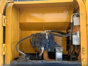 Excavatrice Hyundai 220 d'occasion à bas prix en gros avec pelle sur chenilles 22 tonnes pour la construction - Product Image 5