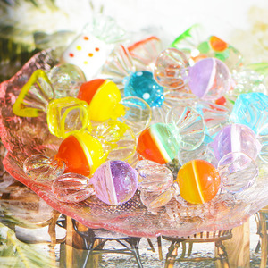 Pièces décoratives en verre écologiques pour bonbons, idéales pour les fêtes du Poisson d'avril et la rentrée scolaire, vente en gros en vrac - Product Image 1