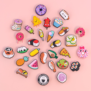 Hot bán sản phẩm Yummy Dễ Thương thực phẩm quyến rũ giày dễ thương Sushi món tráng miệng Donut thiết kế PVC giày đầy màu sắc trang trí bán buôn số lượng lớn - Product Image 4