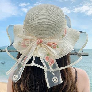 Chapeau de ruban de fleur d'été pour femmes avec style rayé en gros paille et fourrure à grand bord pour les vacances en bord de mer et dentelle douce - Product Image 4