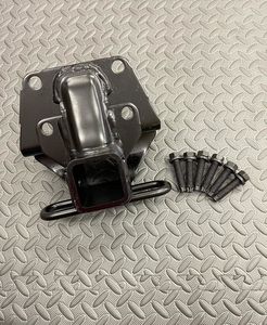 Pièces de rechange neuves pour véhicules, boulons d'attelage de remorque de marque japonaise OEM, assurance qualité - Product Image 2