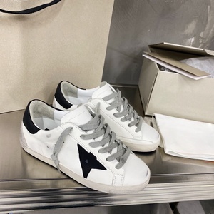 Chaussures de marche sportives haut de gamme pour hommes, tige en mesh respirante, anti-odeur, lacets ajustables, confortables, tendance et stylées - Product Image 1