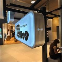 Boîte à lumière LED double face en acrylique éclairée avec cadre en aluminium personnalisé, 5000 lumens, couleur personnalisée, résistante aux intempéries et à la poussière, publicité