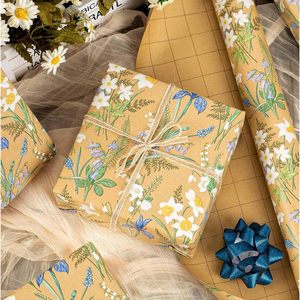 Papel de Regalo Floral Kraft MAYPLUSS, 17 Pulgadas x 16.5 Pies, Elegante Papel de Regalo con Diseño de Prado, Estilo Boho, Flores de Acuarela - Product Image 4
