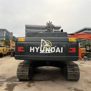 Excavatrice sur chenilles Hyundai 300LC-9S d'occasion, modèle 2022, moteur Cummins C8.3, roulement d'engrenage, poids opérationnel de 30 tonnes, puissance de 190 kW - Product Image 6