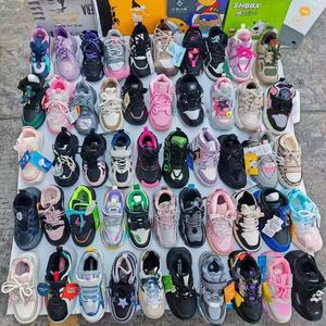 أحذية رياضية للأطفال أحذية أطفال قطنية شتوية جديدة غير قابلة للإنزلاق بالإضافة إلى أحذية رياضية قطنية للبيع بالجملة - Product Image 2