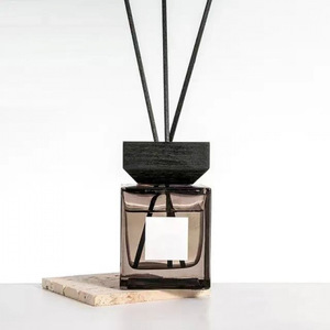 Low MOQ Custom <strong>Reed</strong> <strong>Diffuser</strong> Transparent Aromatherapy Square Glass Bottle Wooden Screw Cap <strong>Reeds</strong> Sticks Alcohol Free - Product Image 4