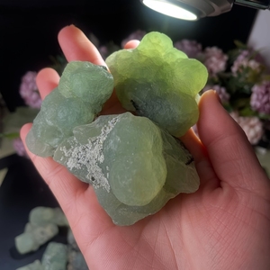 Piedras Curativas de Prehnita Verde Natural al por Mayor, Especímenes Minerales, Cristales Antiguos para Decoración - Product Image 1