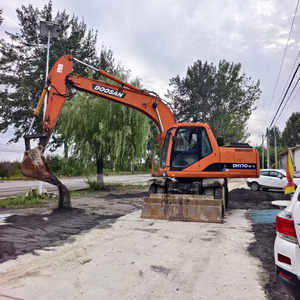 Excavatrice sur roues DOOSAN DH170W-9 d'occasion, 17 tonnes, équipement de construction mobile - Product Image 1