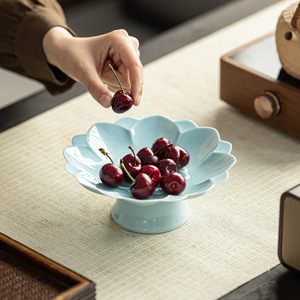 Guanlan <b>Ceramics</b> Flower Shape High Footed Fruit <b>Plate</b> Porcelain Tea Tray For Living Room Home Use Party Dessert Serving Dish - Product Image 2