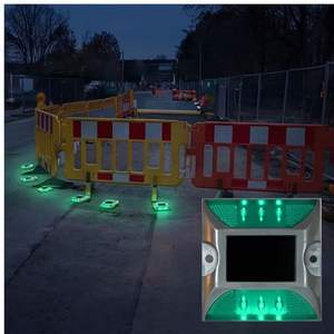 Marcador <span class=keywords><strong>de</strong></span> Señalización <span class=keywords><strong>de</strong></span> Tráfico Integrado, Resistente al Agua, <span class=keywords><strong>de</strong></span> Aluminio, con Energía Solar, para Advertencia en el Borde del Empapadero <span class=keywords><strong>de</strong></span> Aeropuertos - Product Image 1