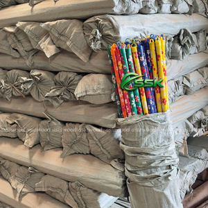 Escoba italiana con mango de madera con borde envuelto en hilo, superficie lisa con revestimiento de PVC, diseño floral, madera asiática FM para el hogar - Product Image 6