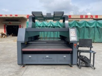 Machine laser panoramique automatique à CO2 haute vitesse avec caméra industrielle