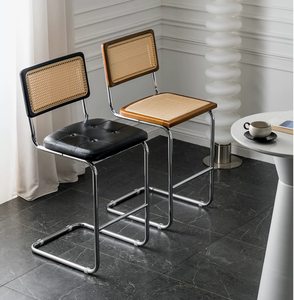 Sgabello da <span class=keywords><strong>Bar</strong></span> Minimalista in Acciaio Inossidabile Durevole, Design Retrò con Schienale Alto e Rivestimento in Pelle - Product Image 1