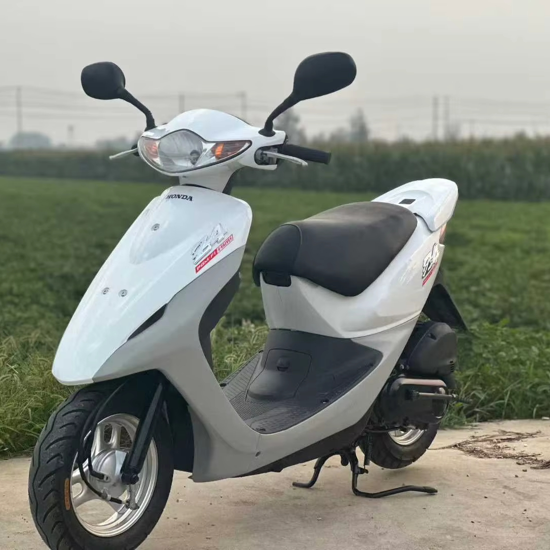 Honda Dio Scooter 50cc - Fast, Fun Ride for All Ages