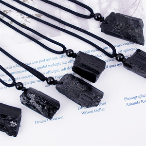 Bán Buôn Tự Nhiên Chữa Bệnh Thủ Công Mỹ Nghệ Pha Lê Vòng Cổ Màu Đen <span class=keywords><strong>Tourmaline</strong></span> Nguyên Đá Mặt Dây Chuyền Cho Món Quà - Product Image 1
