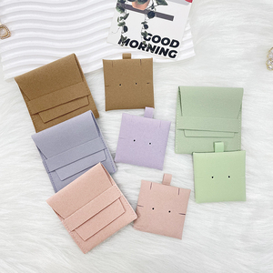 Sacchetto di Lusso in Microfibra 8x8cm per Gioielli con Logo in Rilievo, Piccola Busta Regalo per Collane e Bracciali - Product Image 2