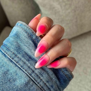 Uñas Postizas Minimalistas Aura con <span class=keywords><strong>Centro</strong></span> en Tono Rosa Sutil sobre Base Nude Suave, Lujo Discreto, Última Tendencia Viral - Product Image 1
