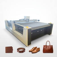 Oscillerende mes-snijmachine met hoge precisie, energiebesparend, automatische invoer, CNC-snijder voor de schoenen- en tassenindustrie