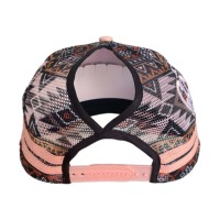 Sombrero de cola de caballo alta para mujer Bordado personalizado y etiqueta tejida Ajuste profundo Gorras de camionero de lado de campo de alto perfil